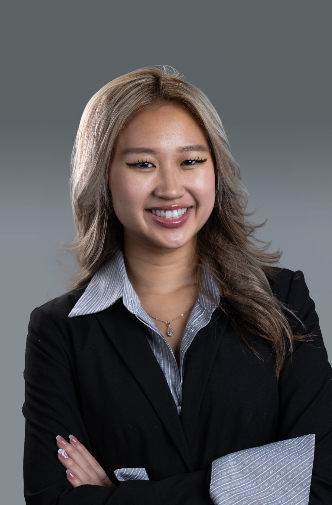 Victoria Nguyen headshot